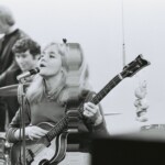 Tages
Fån Popsan Doris Svensson och Erle Morgan vid trummorna 1965
Foto Hans Sidén | Copyright Henrik Hagberg | Tages.nu