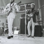 Tages
Fler foton Juri Wiik och Glenn Fahlman Shakers Malmö MFF popgala
foto Hans Sidén | copyright Henrik Hagberg