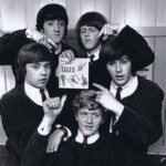 Tages
Glada vinnare av Västkustens Beatles och stolta presentatörer av sin första skiva: Sleep Little Girg 1964.