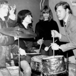 Tages
Anders Töpel, Freddie Skantze, "flicka" och Håkan Sterner