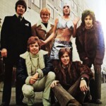 Tages
Tages med lättklädd kvinna i Danmark