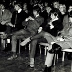 Tages 14-03-2018
Freddie Anders Danne Göran och Tommy kollar på alla gratulationer för deras första Guldskiva 17 Januari 1966
Foto Hans Hörberg | copyright Henrik Hagberg