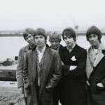 Tages
Alltid lika snyggt klädda oavsett tillfälle, här 1967 Göteborg Lasse Svensson
Foto Hans Sidén | Copyright Henrik Hagberg | Tages.nu