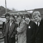 Tages
Här ser man en Chevrolet Apache i bakgrunden också, men kan inte bestämma färgen ( Blå) Göteborgs Hamn 1967
Foto Hans Sidén | Copyright Henrik Hagberg | Tages.nu