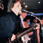 Tages
God Morgon, 6(7) Här följer separata bilder från Tages spelning i Stockholm med Bernt Ridderström som DJ på ett 60 års kalas 30-1-2004.- Här Göran, Anders och Danne, men...
Foto Bernt Ridderström | Copyright Henrik Hagberg