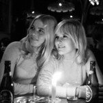 Tages
Två söta tjejer i Danmark diggar intensivt Tages på scenen