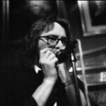 Tages
Med stor glädje kan vi presentera två underbara bilder med Tommy Blom från 1987. 1 (2)
Foto: Bernt Ridderström ©