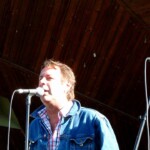 Tages
Igen God Morgon på er alla!
Sista bilderna för nu från Badhusparken i Piteå 2003. 2(2)
Foto Leif Lidman | Copyright Henrik Hagberg