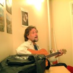 Tages
Har precis fått en fotosvit på ca 15 bilder som jag inte tror varit publicerade tidigare. På bild en riktigt glad Göran Lagerberg 2003
Foto Leif Lidman | Copyright Henrik Hagberg