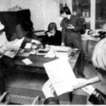 Tages TAGES PHOTO STORY
2. At Tages’ office, in the forenoon, Göran has just opened the mail. “Guys, a ransom note! One of our fans has been kidnapped! The ransom is 10,000 dollars. It says: WARNING! Do not get the police involved!” / Hitamiに感謝
Hitami ni kansha