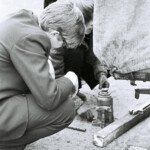 Tages
Fryklund till Göran Lagerberg: jag har aldrig sett en sådan här förut, har du Göran? Men var är Hans Siden, han kanske vet? Göran: inga problem!
Foto Hans Sidén | Copyright Henrik Hagberg |