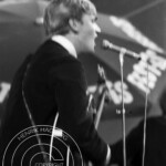 Tages
Dagens Hushåll Svenska Mässan 1964. Nyblivna Vinnare av Västkusten Beatles. Anders 13-09-64.
Foto Lennart Lundin | Copyright Henrik Hagberg |