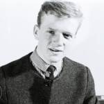 Tages
Anders Töpel hemma i Änggården, man kan se en viss trend med kavajen..
Foto Lennart Lundin | Copyright Henrik Hagberg |