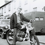 Tages
Anders Töpel och Silverpilen. Storängsgatan Änggården
Foto Lennart Lundin | Copyright Henrik Hagberg |