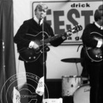Dagens Hushåll Svenska Mässan 1964. Nyblivna Vinnare av Västkusten Beatles. Anders Töpel Lewin Gitarr
Foto Lennart Lundin | Copyright Henrik Hagberg |