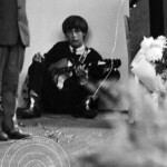 Tages
Framträdande på Dagens Hushåll Svenska Mässan Göteborg efter Västkustens Beatles den 13 September 1964. Trött Tommy Blom
Foto Lennart Lundin | Copyright Henrik Hagberg |