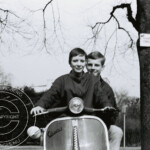 Anders Töpel Tages foto från Änggården 1963Malte med (lillvor) kommer inte igåg men känner igen som igår. Malte var den första Turnéledaren med stort T.
Foto Lennart Lundin | Copyright Henrik Hagberg |