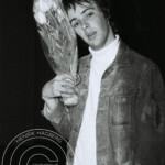 Danmarks spelningar Tivoli, Teen Vlub, Aahus med flera. Köpenhamn älskade Tages som återkom ofta under åren 1967-1969. Blommor till Tommy Blom.